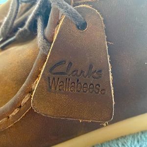 Brand new brown leather wallabees